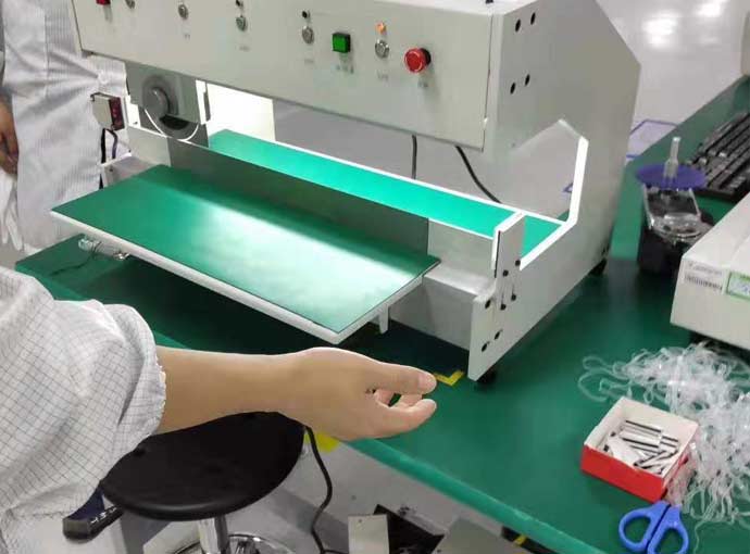 PCB线路板分板机设备之走刀式分板机设备